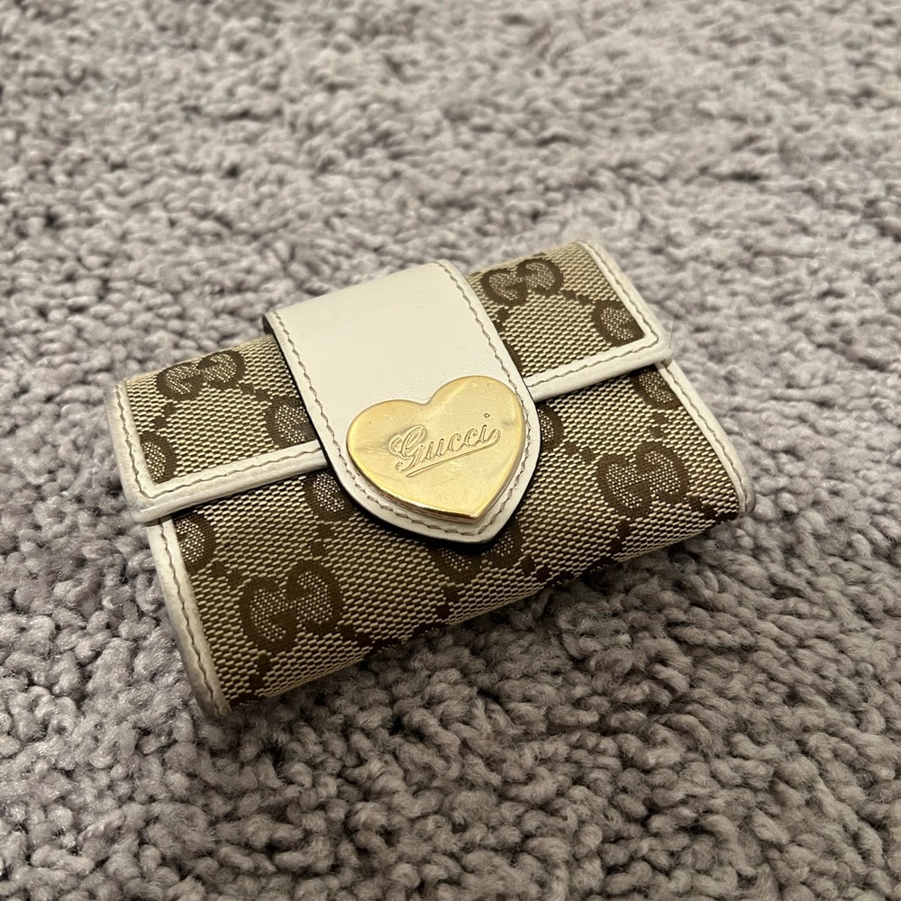 Gucci - Monogram white Heart GG Key Holder Case Wallet